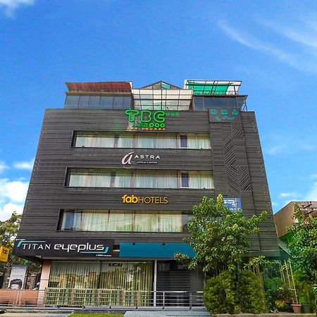 Fabhotel Astra Suites - Hsr Main Road Бангалор Екстериор снимка